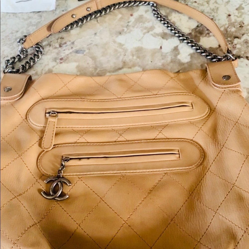 Chanel double zip cross body - Picture 2 of 6